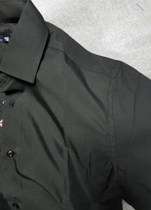 Рубашка однотонная приталенная чёрная slimfit в расцветках4 фото