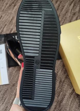 Кроссовки мужские 6