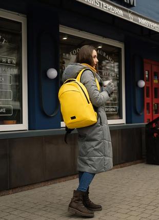 Большой желтый школьный рюкзак для подростка5 фото