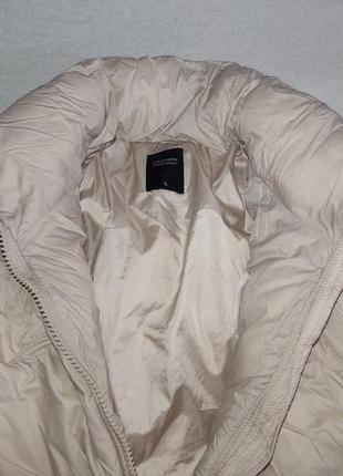 Бежевая дутая курточка с воротником стойкой calliope5 фото