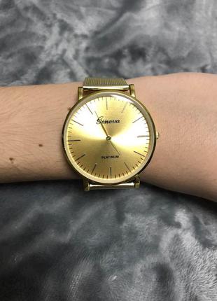 Наручные женские тонкие часы geneva женева с металлическим ремешком золотистые3 фото