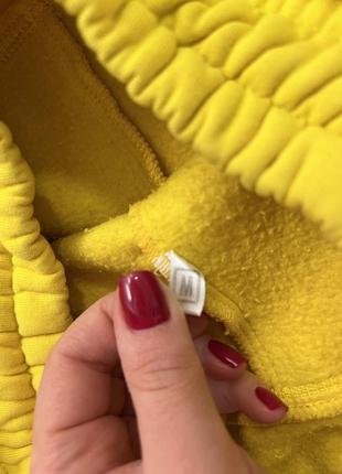 Жовтий спортивний костюм на флісі