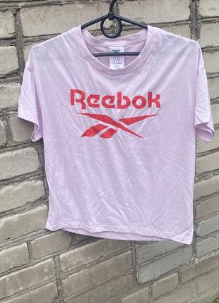 Укорочена футболка reebok