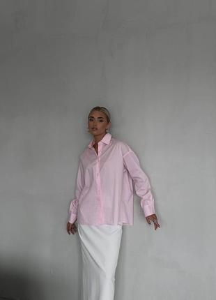 Рубашка свободного кроя с длинными рукавами рубашка оверсайз коттоновая стильная базовая классическая белая розовая голубая5 фото