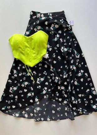 Воздушная черная юбка-миди в цветочный принт xs/s/m2 фото