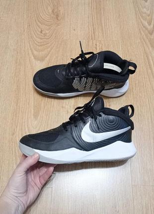 Кроссовки nike team hustle2 фото