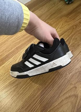 Оригинальные кроссовки adidas 16,9 стелька4 фото