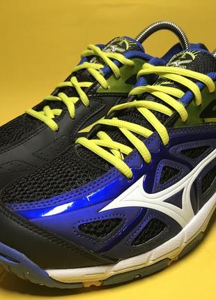 mizuno wave storm 3