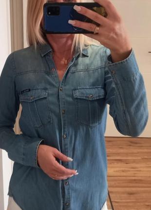 Джинсовая рубашка