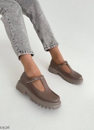 Красивые женские туфельки лакированные натуральные открытые туфли х круглым носком на тракторной подошве туфлы кожу лакированные8 фото