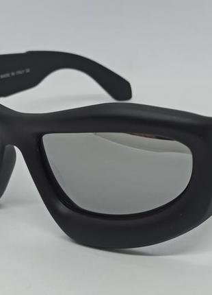 Очки брендовые унисекс солнцезащитные обтекаемые черные линзы серебристые зеркальные