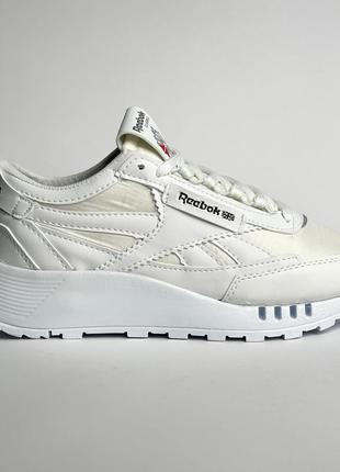 Оберіть стильні кросівки reebok legacy white