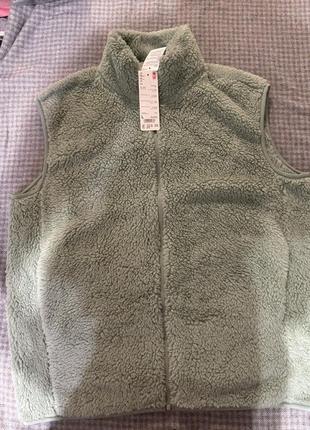 Жилет uniqlo l зелена