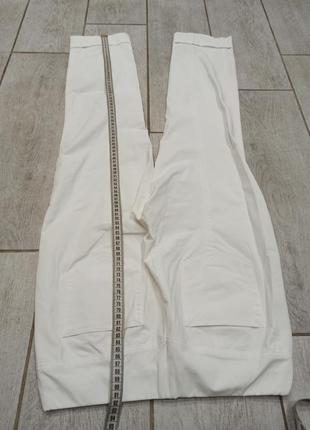 Белые стрейчевые брюки без застежки, брюки6 фото