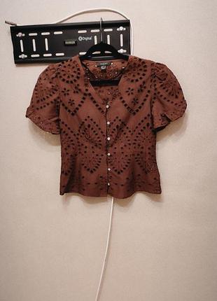 Натуральна блуза із прошви шоколадного кольору