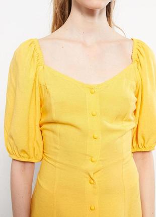 Стильное летнее желтое платье с объёмными рукавами6 фото