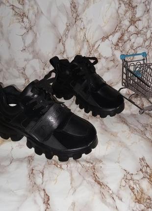 Круті чорні кросівки2 фото