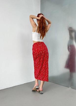 Костюм двойка: юбка миди на высокой посадке прямого кроя красная и топ на бретельках белый стильный качественный7 фото