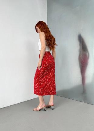 Костюм двойка: юбка миди на высокой посадке прямого кроя красная и топ на бретельках белый стильный качественный6 фото