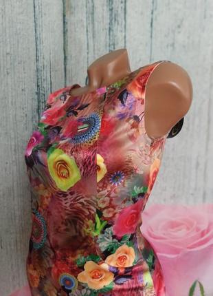 Платье футляр с розами5 фото