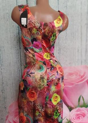 Платье футляр с розами6 фото