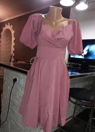 Плаття в горошок