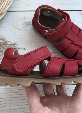 Сандалии 2