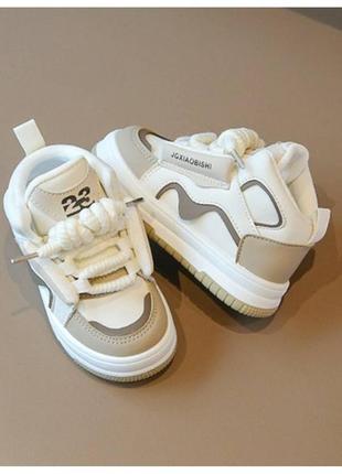 Дитячі кросівки хайтопи джордани3 фото