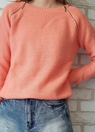 Персиковый свитерок1 фото