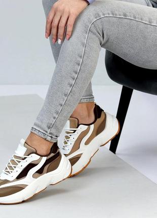 Білі бежеві шоколад жіночі кросівки на потовщенній підошві з натуральної шкіри3 фото