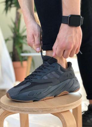 Классные мужские кроссовки adidas yeezy boost 700 чёрные