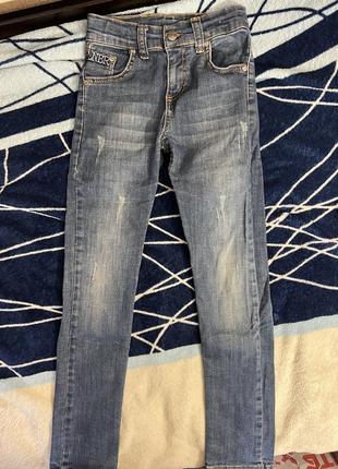 Джинсы на мальчика 7-9 лет