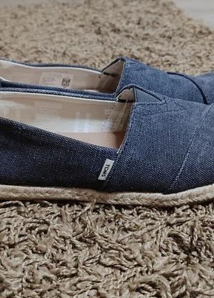 Мокастни toms