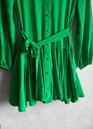 Зеленое мини платье-мини под zara bershka asos с акцентной юбкой, праздничное мини платье с рукавами5 фото