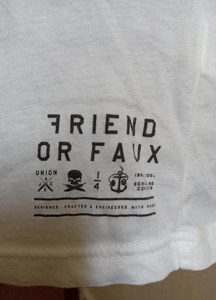 Friend or faux3 фото