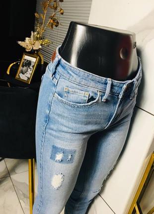 Эластичные джинсы скинни голубые hollister хс/с3 фото