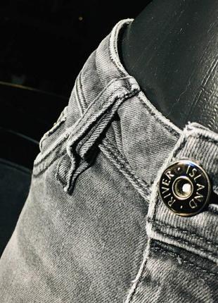 Серые мужские джинсы скинни с потёртостями от river island 285 фото