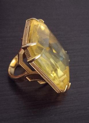 Котельное кольцо с огромным камешками желтого цвета4 фото