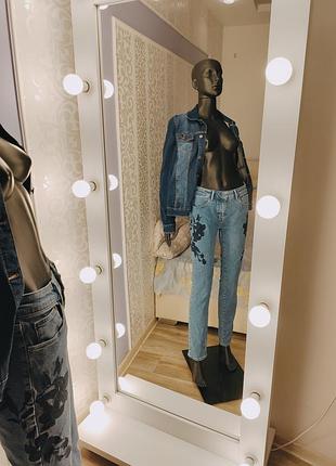 Неральные крутые джинсы с вышивкой 💙