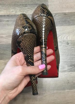 Шикарные туфли christian louboutin2 фото