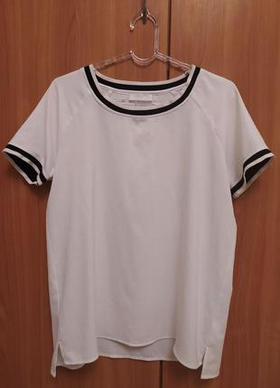 Белая блузка с коротким рукавом