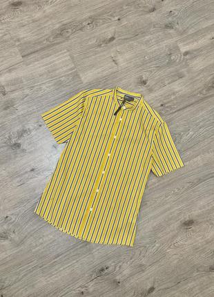 Желтая в линии рубашка без воротника стойкой воротник тенниска гавайка шведка с третч стрейч2 фото