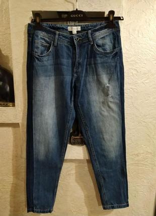 Брендовые укороченные джинсы бойфренды с вываренными лампасами springfield1 фото