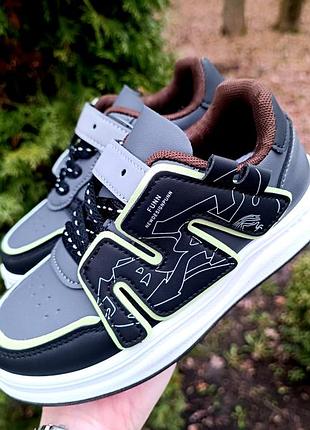 Кросівки новинка