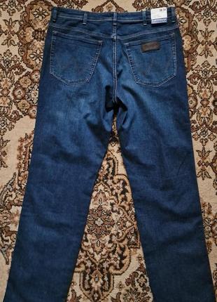 Брендовые фирменные демисезонные стрейчевые джинсы wrangler модель texas,оригинал из Англии,новые с бирками,размер w38 l34.