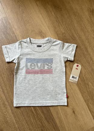 Новая футболка levi's 1-2 года2 фото