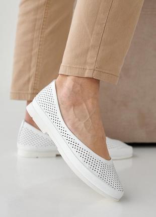 Літні білі жіночі легкі туфлі перфоровані,мокасини з перфорацією шкіряні/шкіра-жіноче взуття на літо1 фото