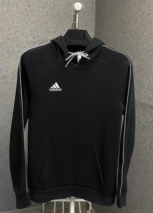 Черная толстовка от бренда adidas