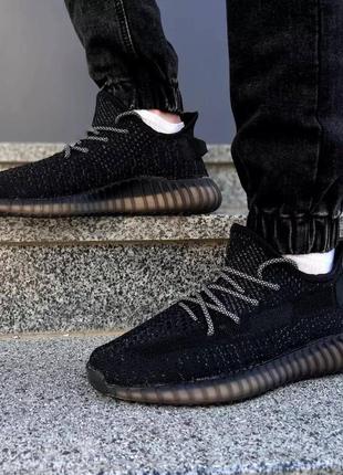 Популярная модель yeezy черного цвета, которые подойдут под любой образ 🖤