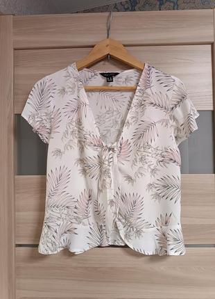 Летняя блуза с рюшами и завязками в тропический принт сафари стиль1 фото